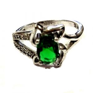 Birthday Collection BIS Hall marked Green Stone Ring