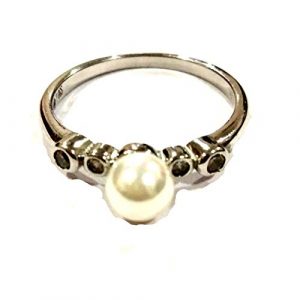 Pearl studded Ring for Girls